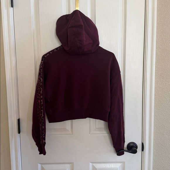 Adidas cropped hoodie. Burgundy/leopard print size XS. Like new! - Picture 4 of 5